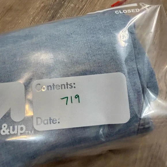 Levi’s Ribcage Straight Ankle Jean In Center Lane Light Wash Size W29 L27 - Picture 9 of 9